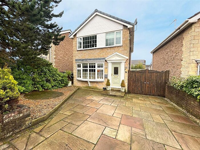 3 Bedroom Detached House For Sale In The Coppice, Thorpe Willoughby, Selby, YO8