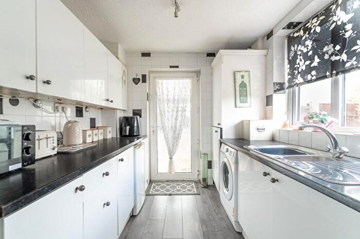 3 Bedroom Detached House For Sale In York Road, Connah's Quay, CH5