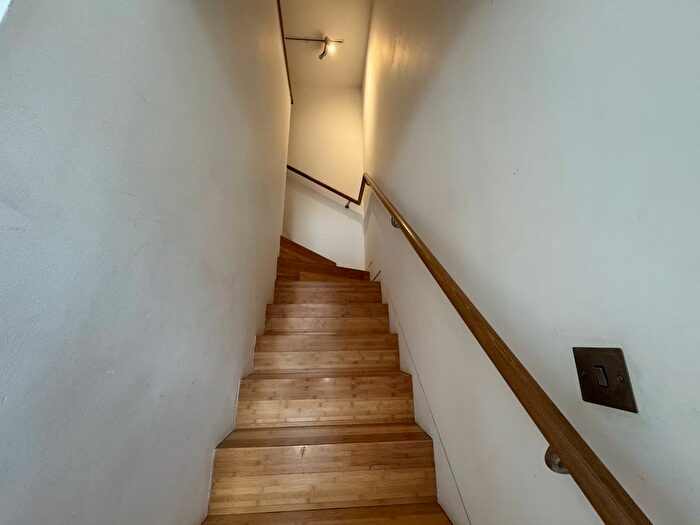 2 Bedroom Flat To Rent In Benyon Wharf, Hackney, E8