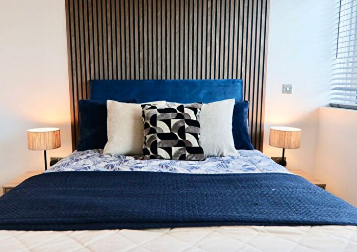 1 Bedroom Flat To Rent In Green Lane, Yeadon, Leeds, LS19