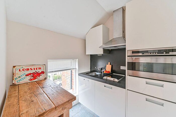 Studio To Rent In Breakspears Road, Brockley, London, SE4