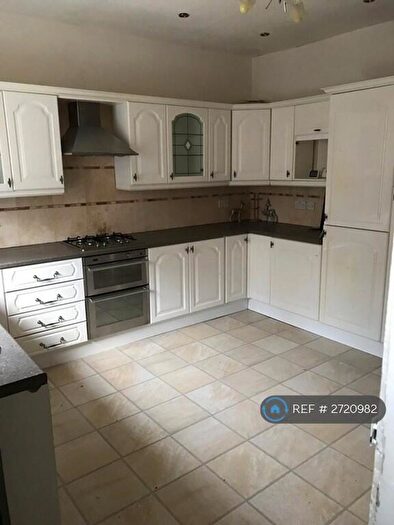 2 Bedroom Terraced House To Rent In Albert View, Halifax, HX2