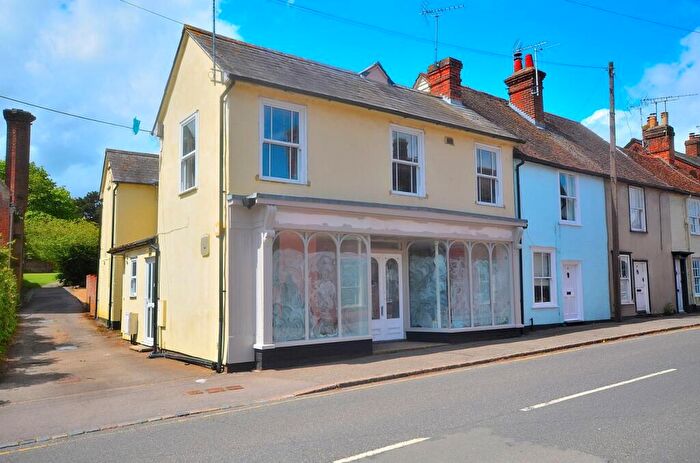2 Bedroom Flat To Rent In North Street, Dunmow, CM6