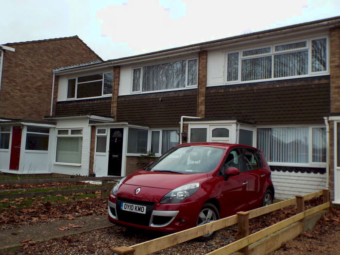 2 Bedroom House To Rent In Hildenborough Crescent, Allington, ME16