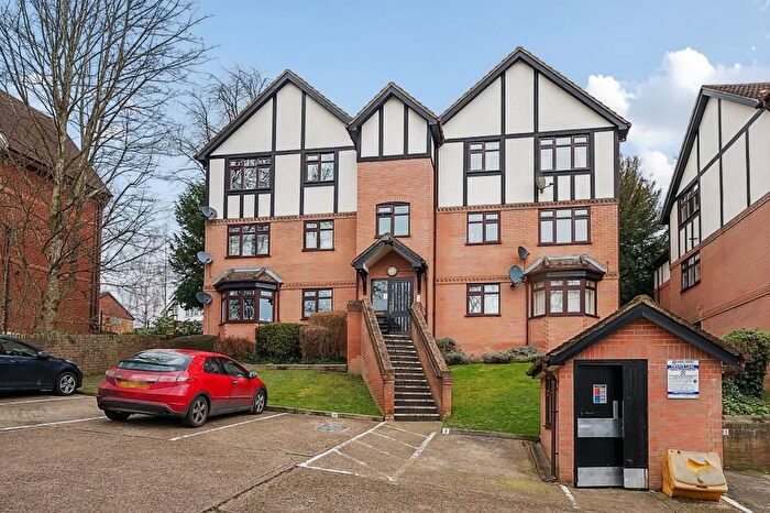2 Bedroom Flat For Sale In High Wycombe, Train Station, Buckinghamshire, HP13