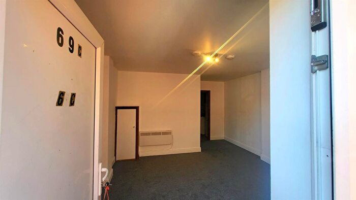 1 Bedroom Flat To Rent In Harpur Street, Bedford, MK40