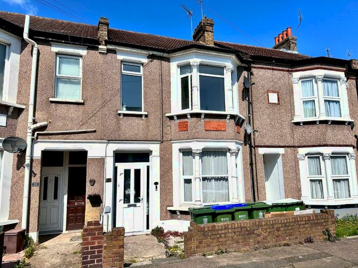 2 Bedroom Apartment To Rent In Havelock Road, Belvedere, Kent, DA17