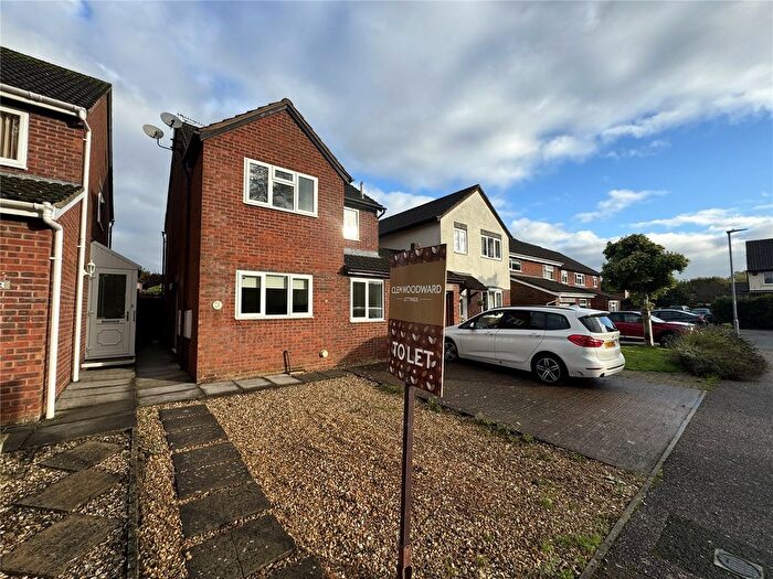 3 Bedroom Link Detached House To Rent In Lloyd Close, Taunton, Somerset, TA1