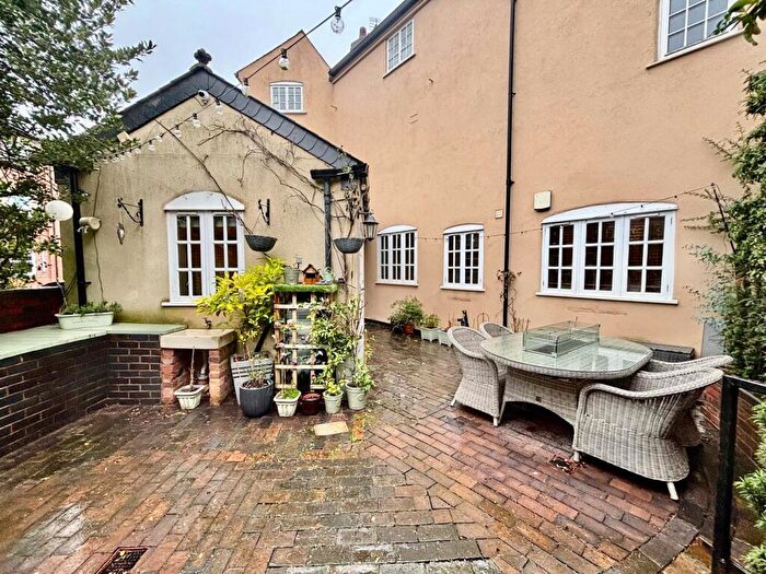 2 Bedroom Maisonette For Sale In Kingston Row, Birmingham, B1