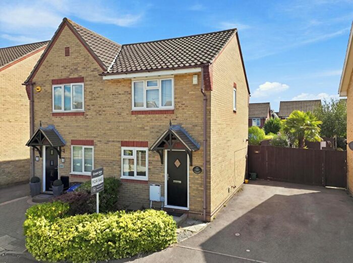 2 Bedroom Semi-Detached House For Sale In Dudley Close, Chafford Hundred, Grays, RM16