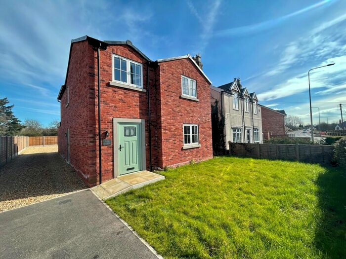 4 Bedroom Cottage To Rent In Nantwich Road, Alpraham, Tarporley, CW6