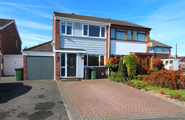 3 Bedroom Semi-Detached House For Sale In Sycamore Drive, Moira, DE12