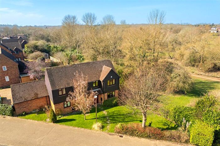 4 Bedroom Detached House For Sale In Chesterholm, Bancroft, Milton Keynes, Buckinghamshire, MK13