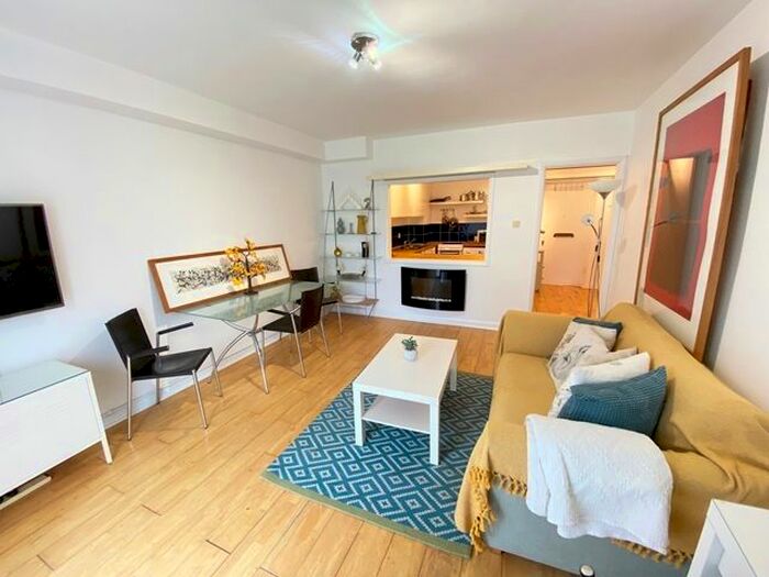 1 Bedroom Flat To Rent In Lynne Court, Cambridge Road, Raynes Park, London, SW20