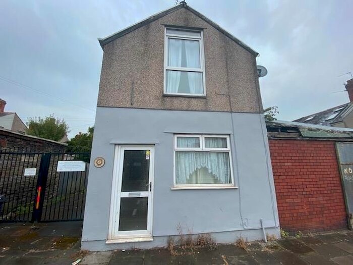 2 Bedroom Property To Rent In Rhygoes Street, Cathays, Cardiff, CF24