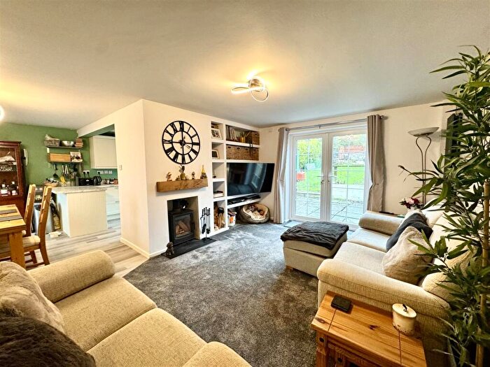 3 Bedroom Terraced House For Sale In Waltwood Road, Llanmartin, Newport, NP18