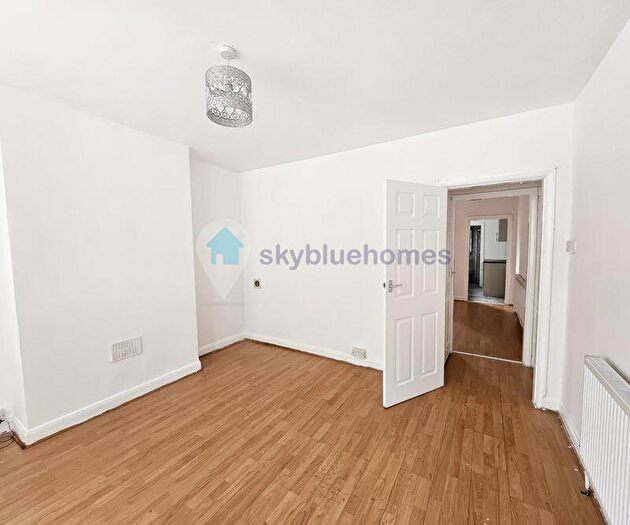 3 Bedroom Semi-Detached House To Rent In Fairfax Road, Leicester, LE4