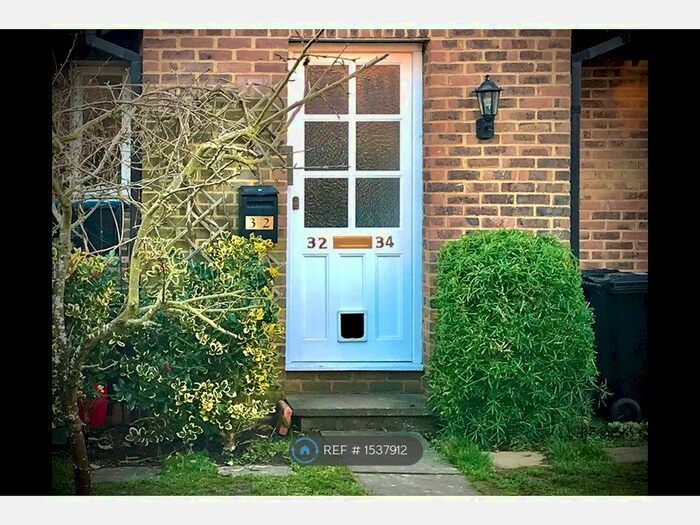 1 Bedroom Flat To Rent In Hampton, Hampton, TW12