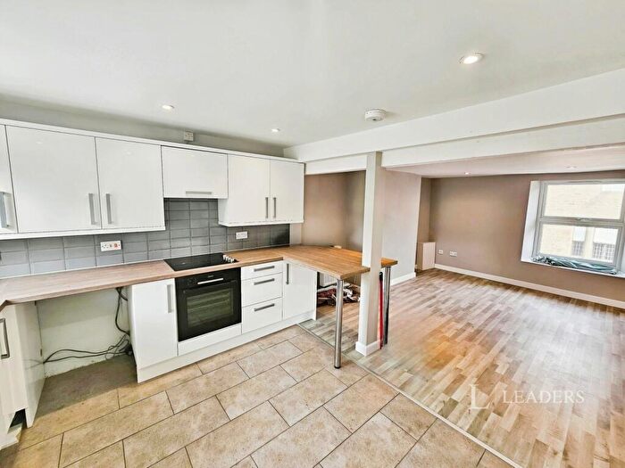 2 Bedroom Flat To Rent In Scotgate, PE9