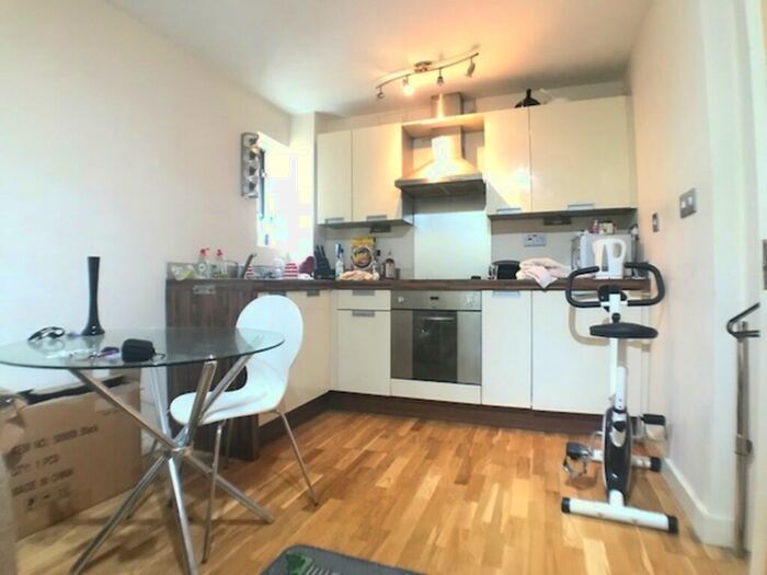 1 Bedroom Flat To Rent In The Chandlers, Leeds City Centre, LS2