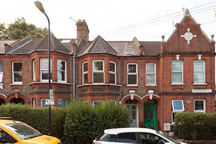 1 Bedroom Flat To Rent In Cornwallis Road, London, E17