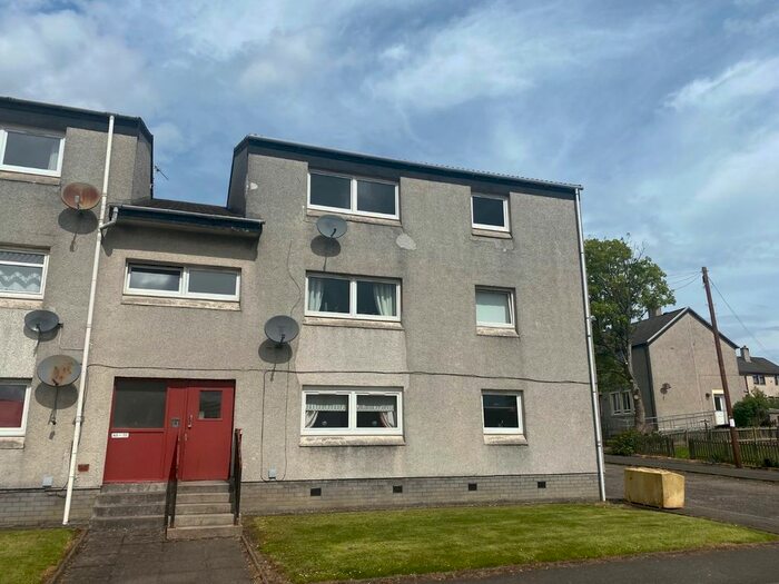 2 Bedroom Flat To Rent In Kildare Drive, Lanark, ML11
