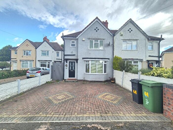 3 Bedroom Semi-Detached House To Rent In Olive Drive, Halesowen, West Midlands, B62