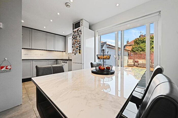 4 Bedroom House For Sale In Pennine Drive, London, NW2