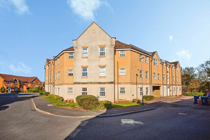 2 Bedroom Flat For Sale In Swale Grove, Bingham, Nottingham, Nottinghamshire, NG13