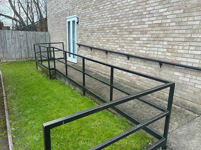 1 Bedroom Flat To Rent In Menzies Avenue, Laindon, SS15