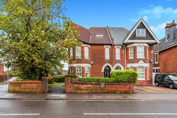 Apartment To Rent In Howard Road, Shirley, Southampton, SO15