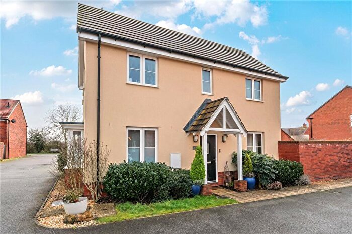 3 Bedroom Semi Detached House For Sale In Merrygrove Way, Nursling, Southampton, Hampshire, SO16