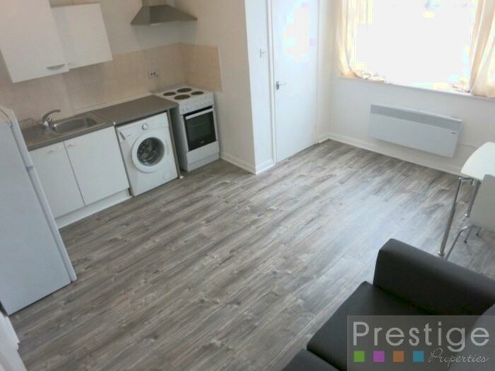 1 Bedroom Apartment To Rent In Windus Road, London, N16