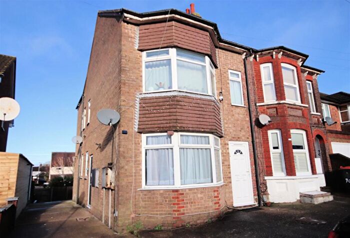 1 Bedroom Apartment For Sale In King Street, Dunstable, LU5