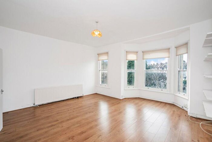 1 Bedroom Flat To Rent In Norwood Road, SE24