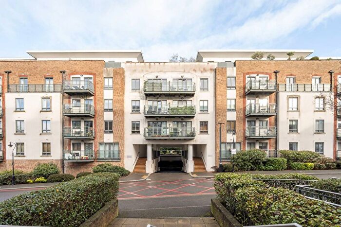 1 Bedroom Flat To Rent In Holford Way, Putney, London, SW15