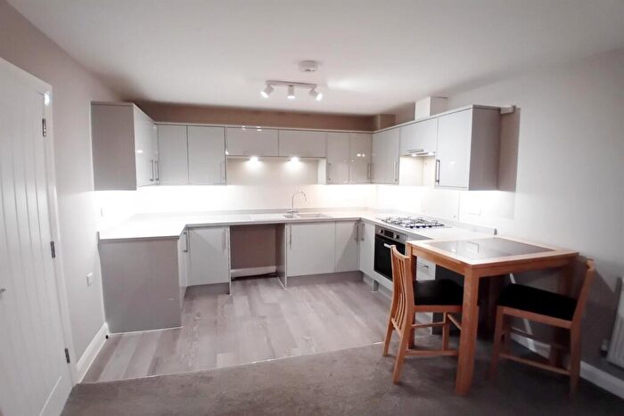 2 Bedroom Flat To Rent In Amesbury, SP4