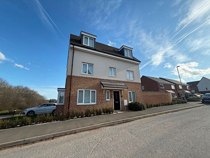 4 Bedroom Detached House To Rent In Inger Drive, Nottingham, NG4