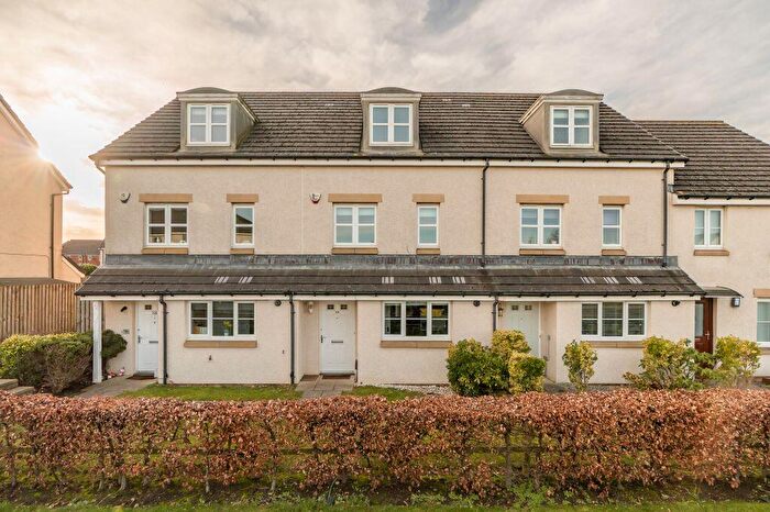 4 Bedroom Town House For Sale In Queensferry Road, Kirkliston, EH29