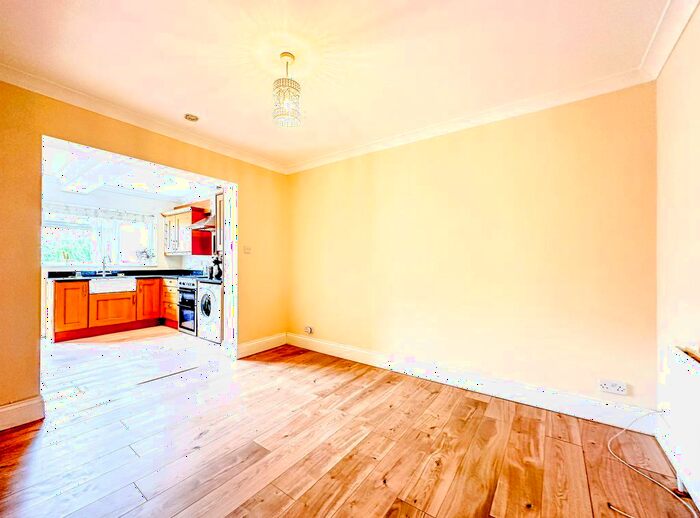 2 Bedroom Flat To Rent In Balmoral Road, Watford, WD24