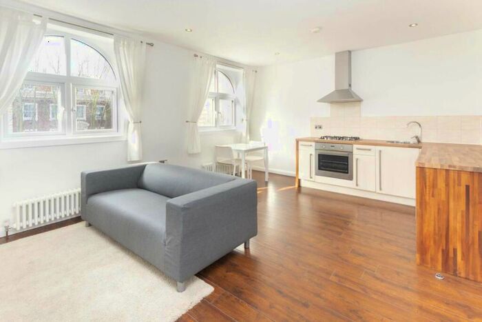 1 Bedroom Flat To Rent In City Road, Islington, EC1V