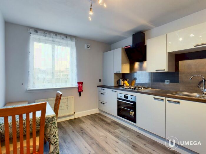 2 Bedroom Flat To Rent In Moray Park Terrace, Meadowbank, Edinburgh, EH7