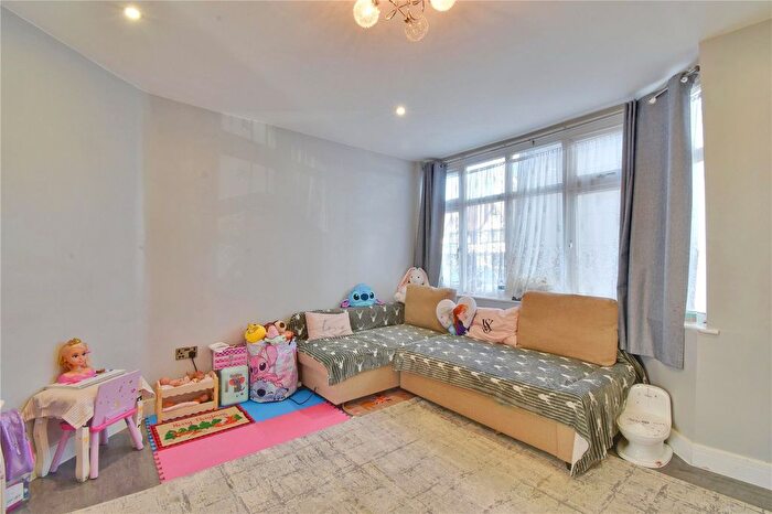 3 Bedroom Semi Detached House To Rent In Bushey Mill Lane, Watford, Hertfordshire, WD24