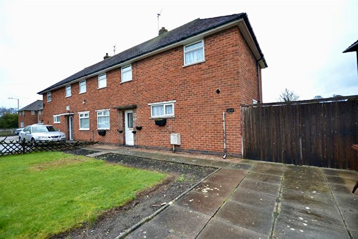 4 Bedroom Semi Detached House For Sale In Alan Moss Road, Loughborough, LE11