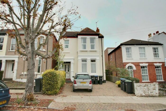 Apartment To Rent In Springfield Road, Arnos Grove, N11