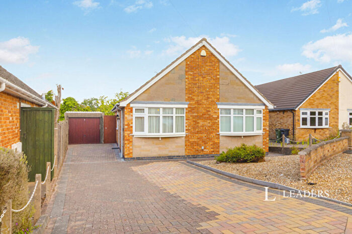 3 Bedroom Bungalow To Rent In Kilburn Avenue, Oadby, Leicester, LE2