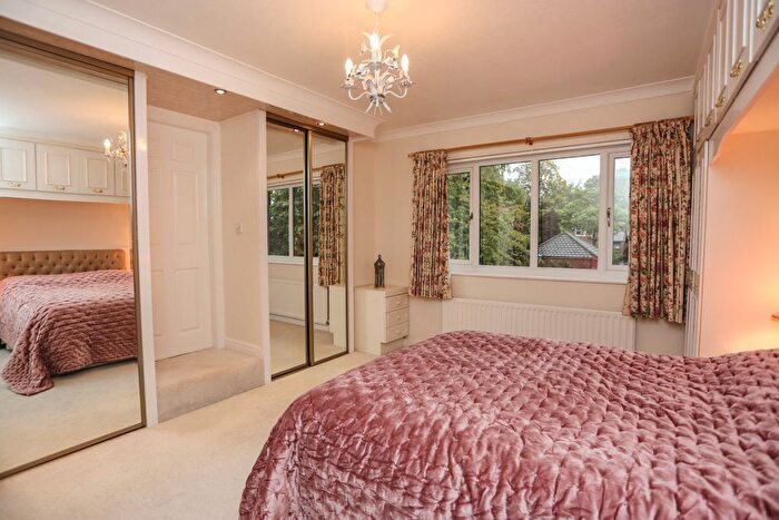 2 Bedroom Flat For Sale In Princes Road, Heaton Mersey, Stockport, SK4