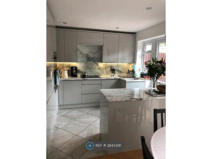 3 Bedroom End Terrace House To Rent In Clover Leas, Epping, CM16