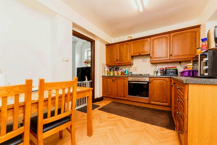 3 Bedroom End Of Terrace House For Sale In Clough Street, Rotherham, S61