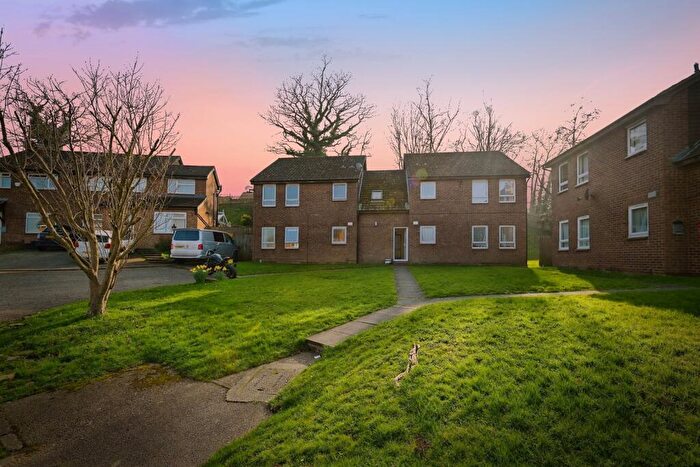 1 Bedroom Flat For Sale In Longham Copse, Downswood, Maidstone, Kent, ME15